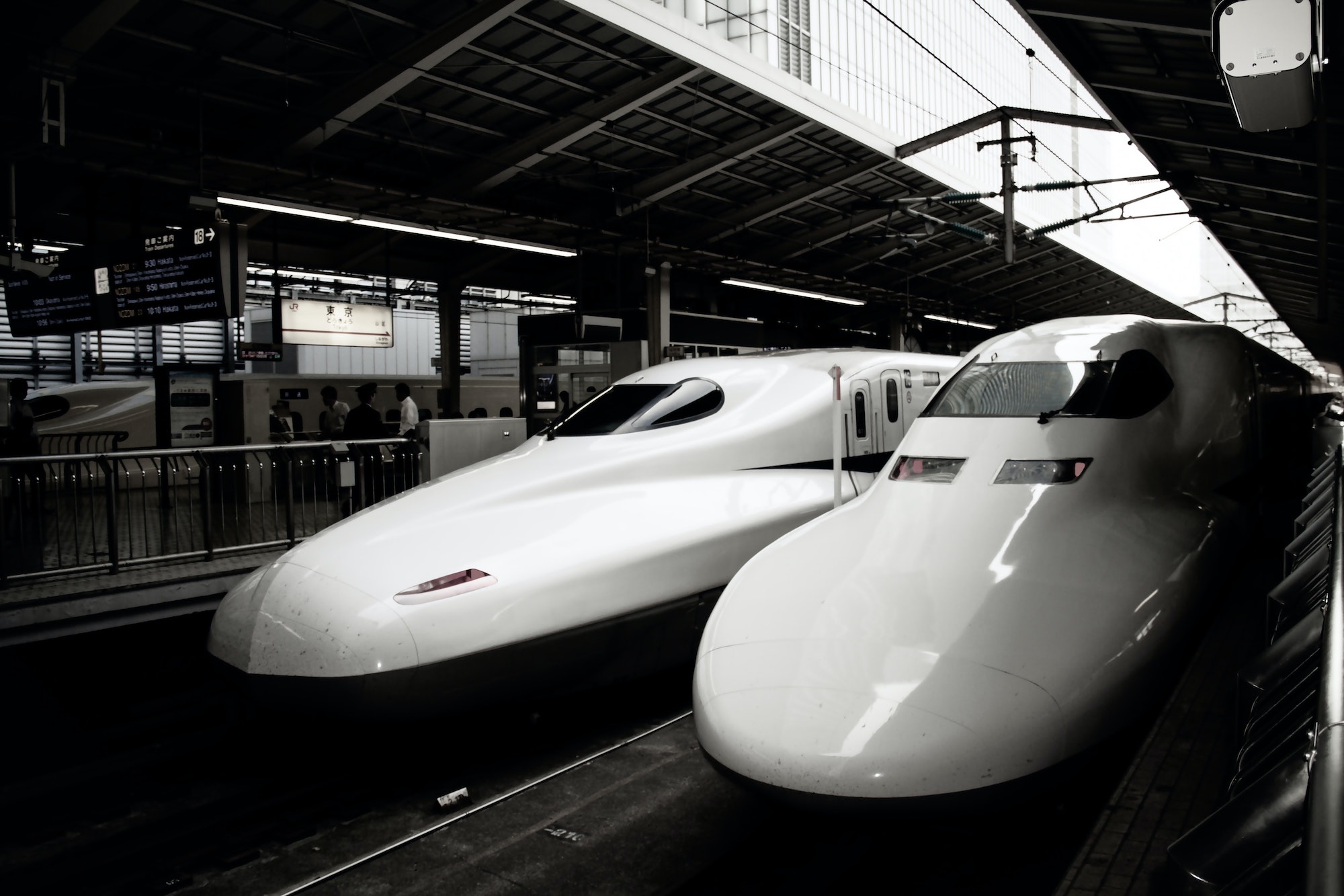 Do I need to reserve a space for my suitcase when riding the Shinkansen?